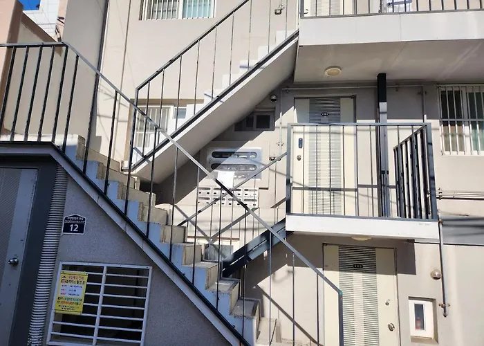 Sweethome, 2 & Beds By Kunkook Station Line2,7 Villa Seoul
