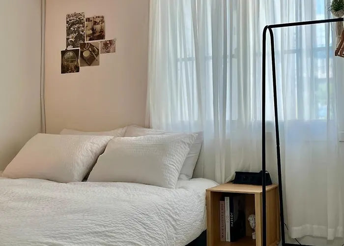 Villa Sweethome, 2 & Beds By Kunkook Station Line2,7 *